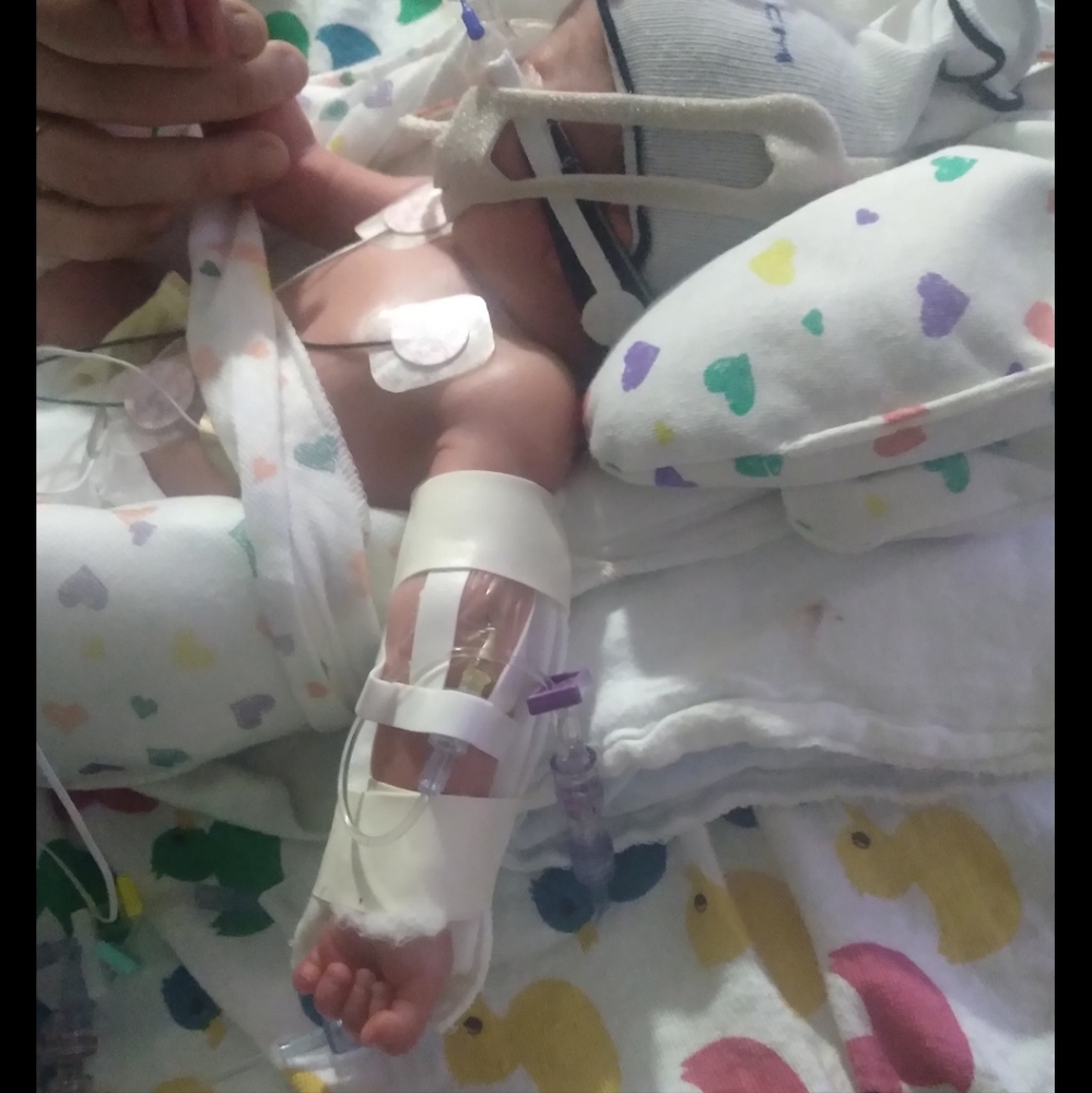 PLZ READ!  IN NEED OF SALES.